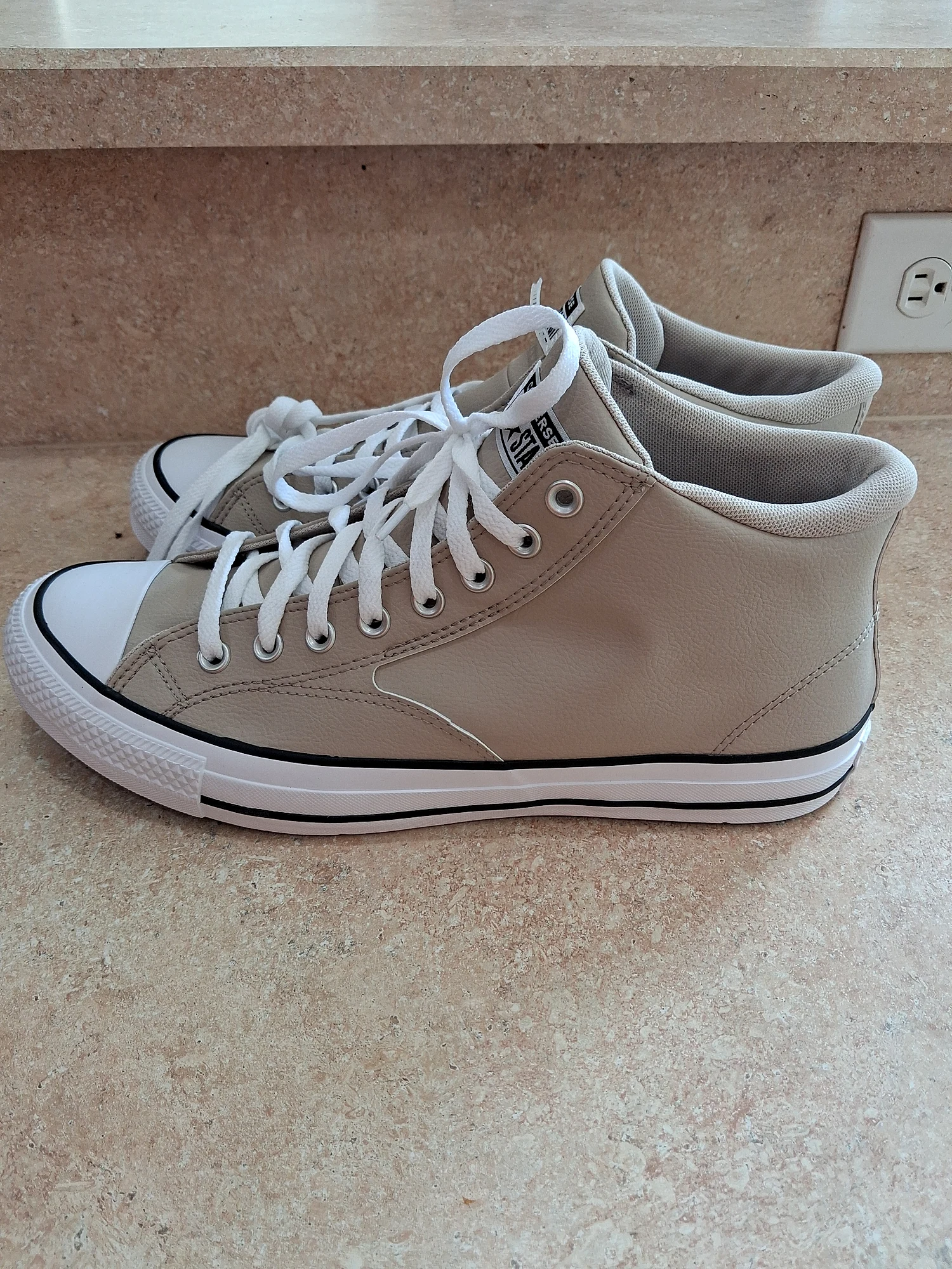 Converse Chuck Taylor All Star High Top A05674C Tan Mens 12 Womens 14 photo 2