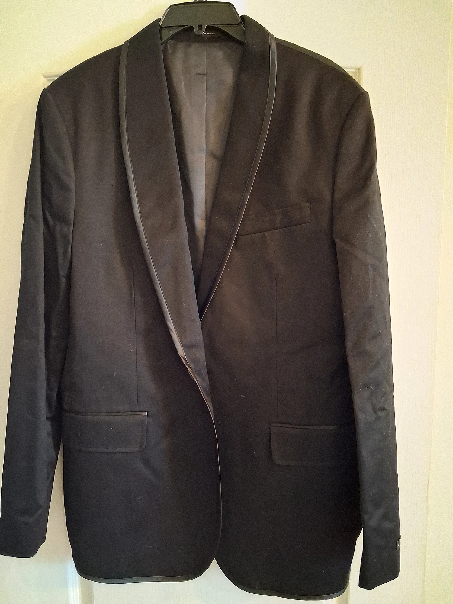 Express Mens 44L Black Tuxedo Blazer photo 1